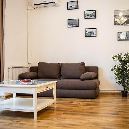 Real Apartments Lovag Budapest Luaran gambar