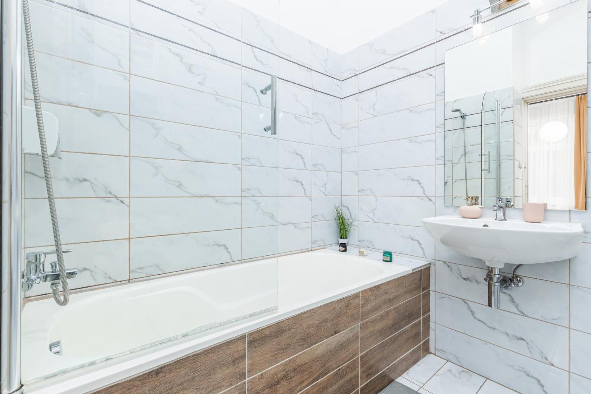 Real Apartments Lovag Budapest Luaran gambar