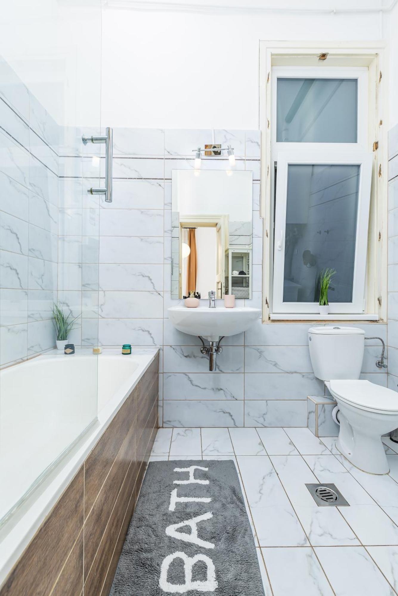 Real Apartments Lovag Budapest Luaran gambar