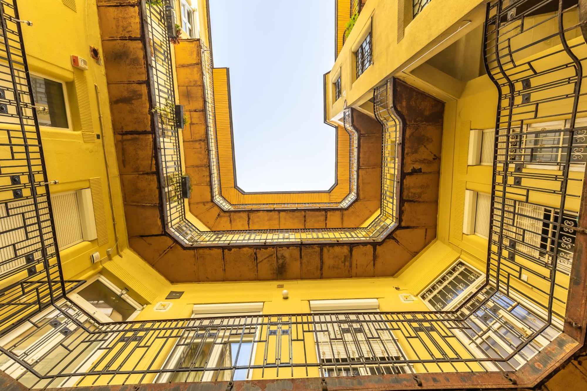 Real Apartments Lovag Budapest Luaran gambar